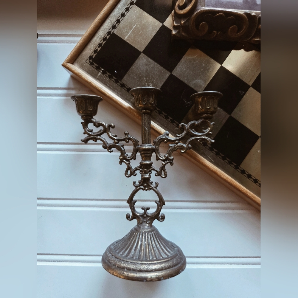 Vintage America Home Accents Collection with Gold and Brown Tones - Picture 5 of 15